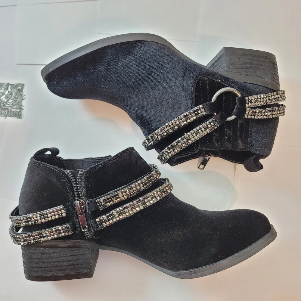 Not Rated Ankle Boots Women Black Velvet Rhinestone Strap‎ NRLB0332-001 Size 8.5